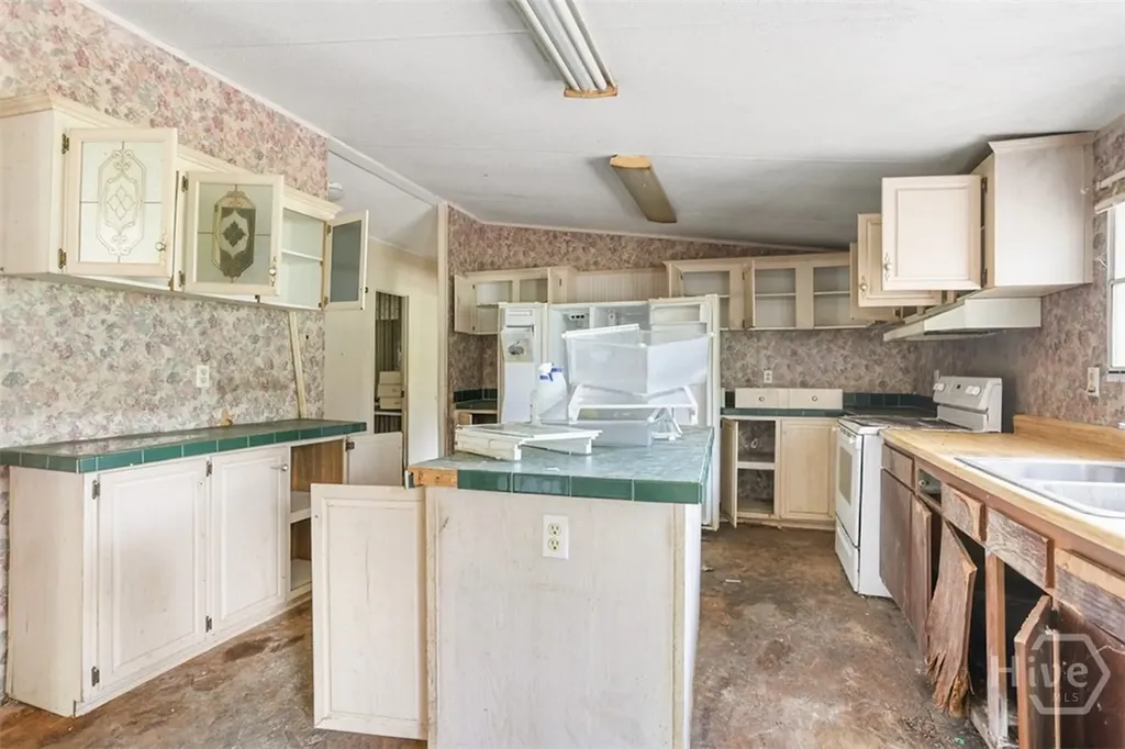 81 Owens Drive Midway GA 31320
