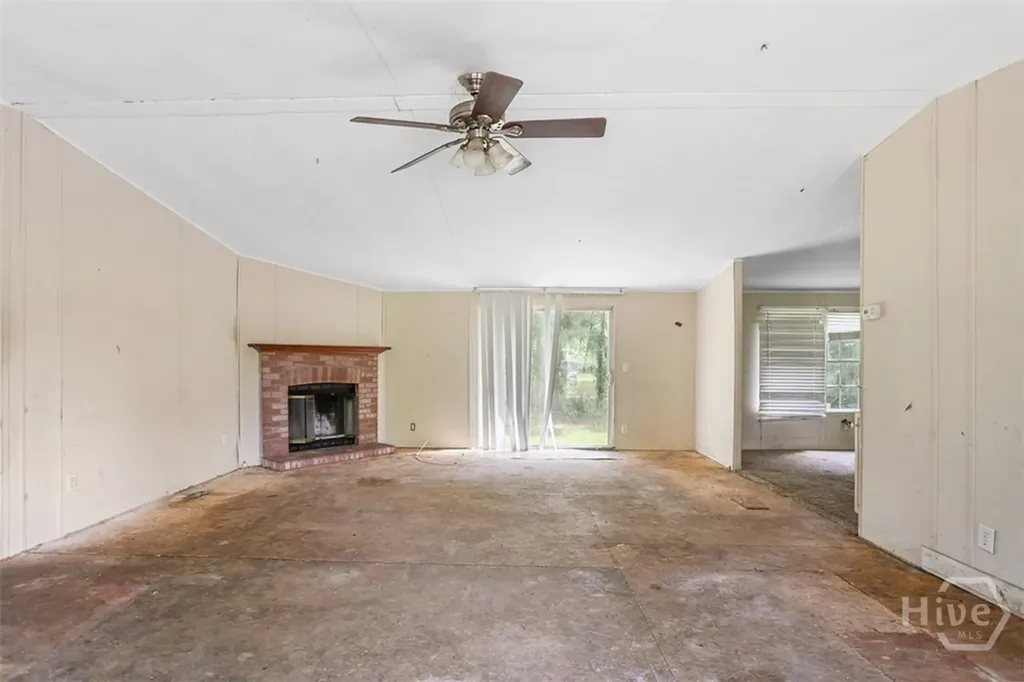 81 Owens Drive Midway GA 31320