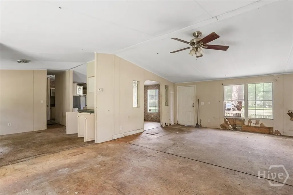 81 Owens Drive Midway GA 31320