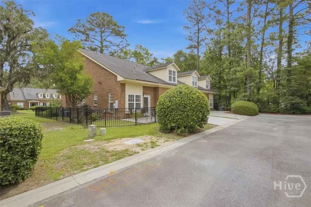 6 Roundtree Circle Savannah GA 31405