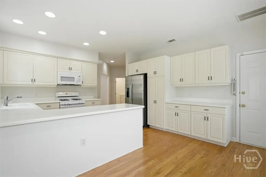 6 Roundtree Circle Savannah GA 31405