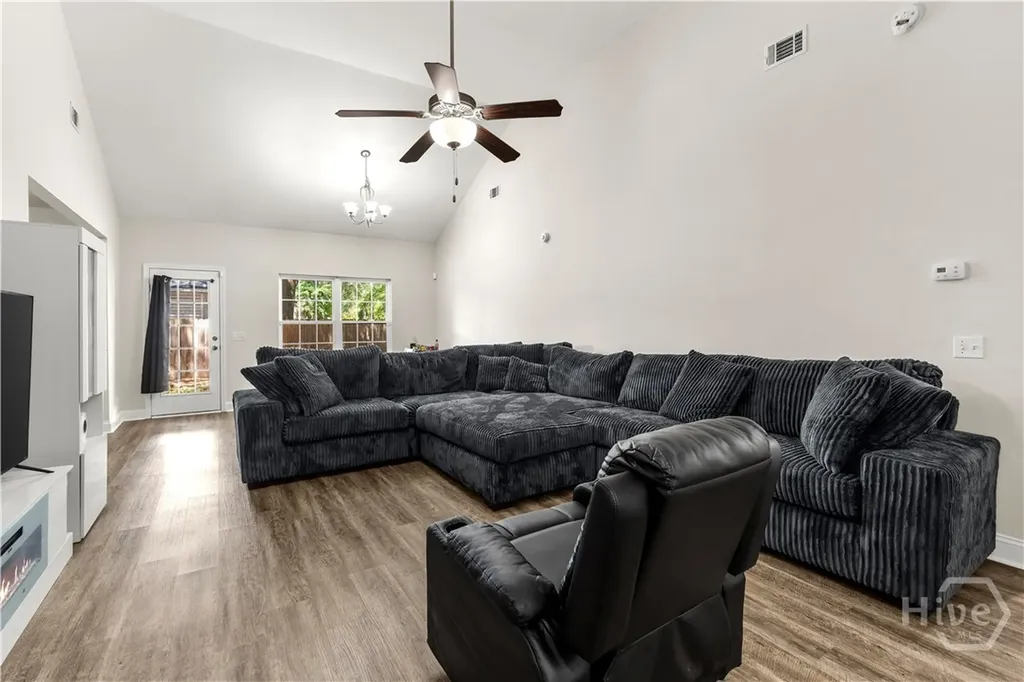 37 Douglas Road Allenhurst GA 31301