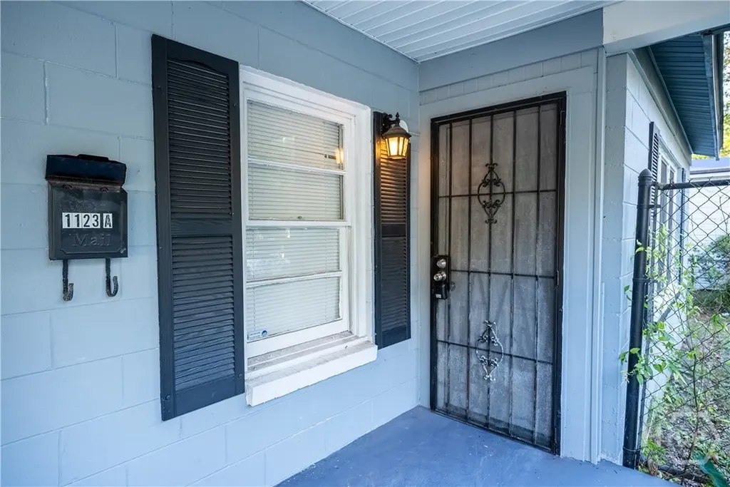 1123 E 70th Street Savannah GA 31404