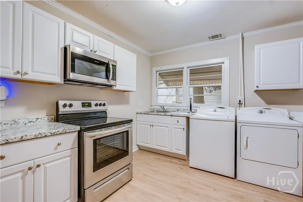 1123 E 70th Street Savannah GA 31404