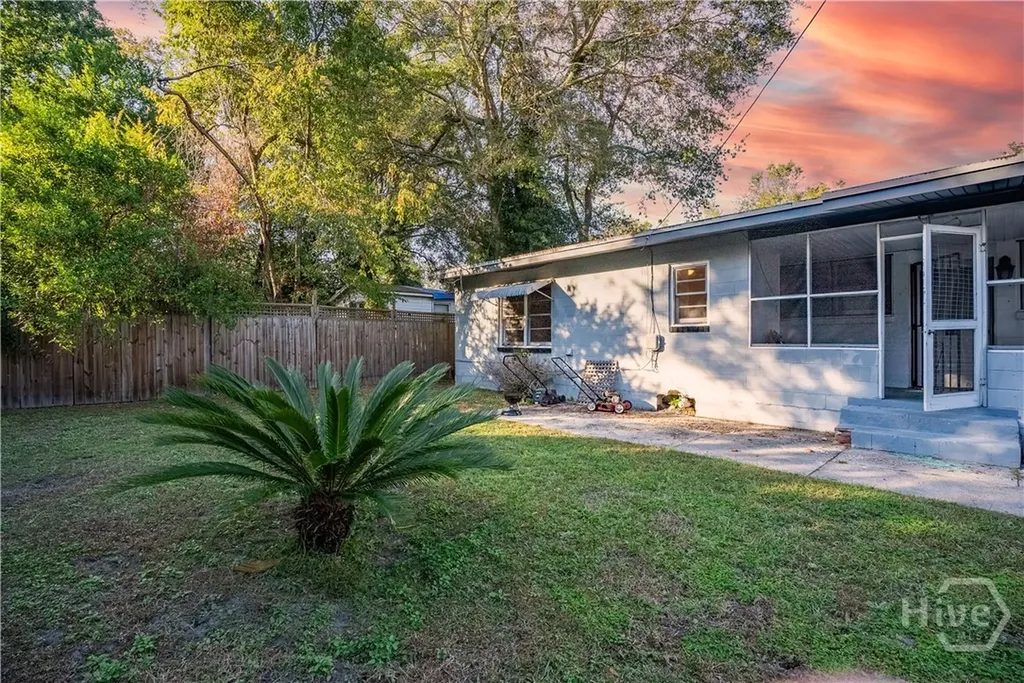 1123 E 70th Street Savannah GA 31404