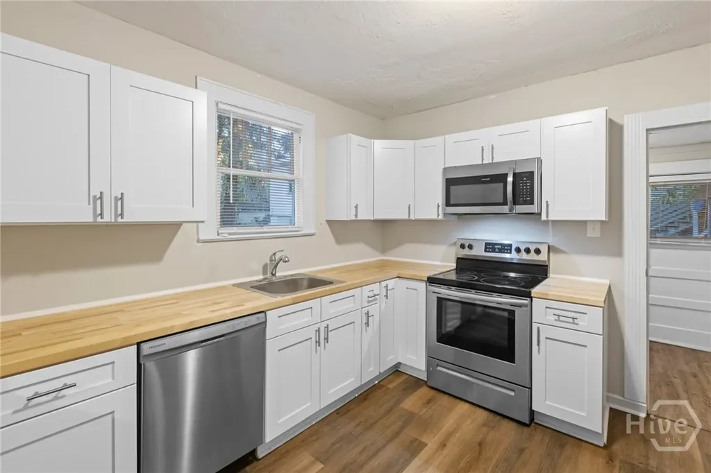 2203 Delesseps Avenue Savannah GA 31404