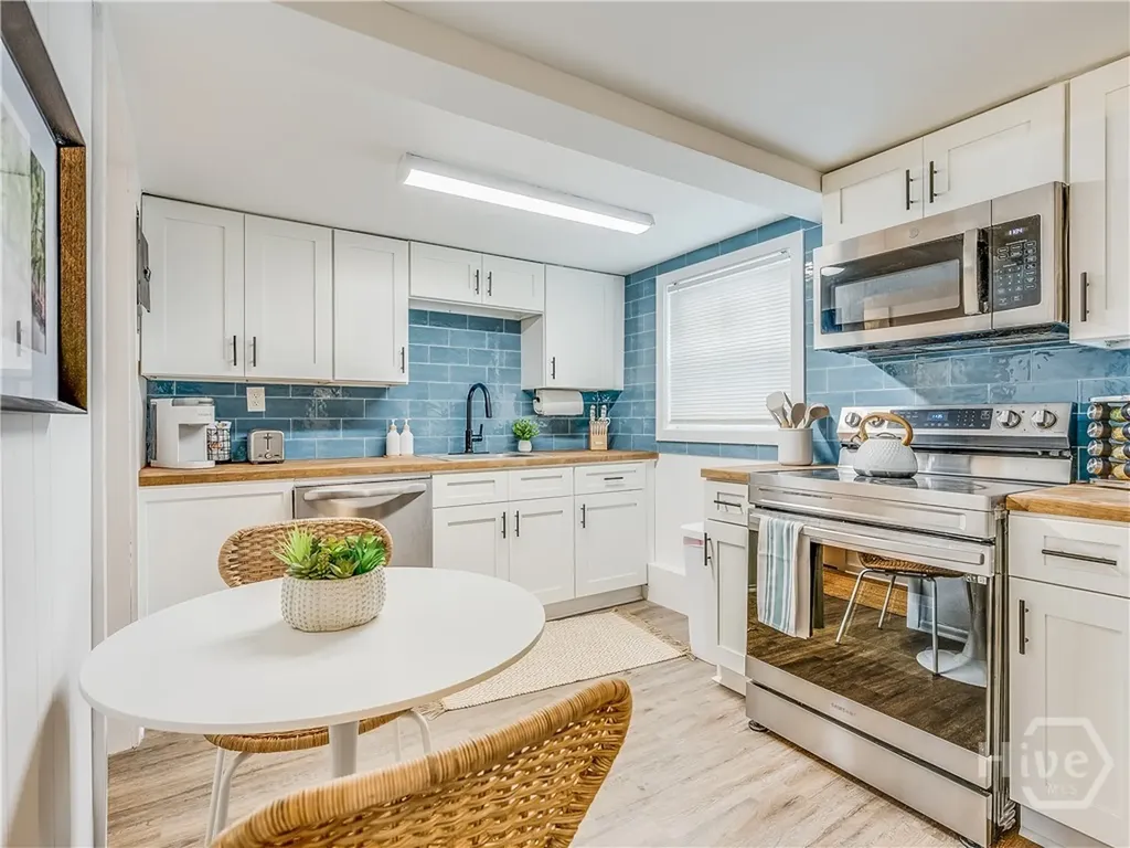 2203 Delesseps Avenue Savannah GA 31404