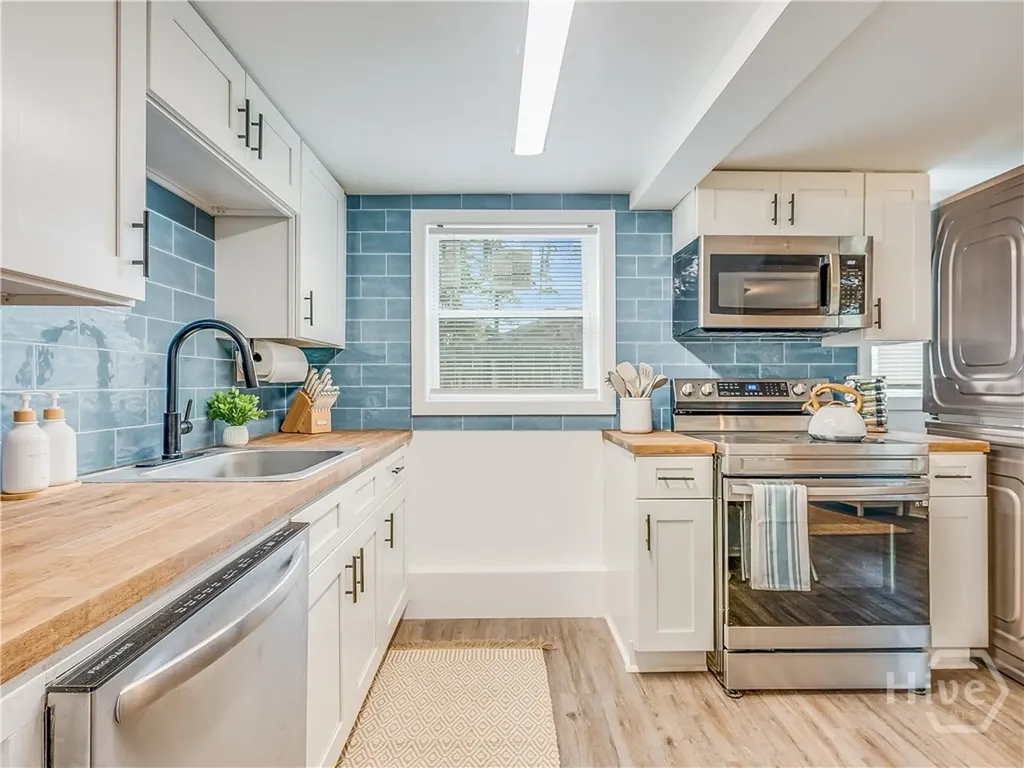 2203 Delesseps Avenue Savannah GA 31404