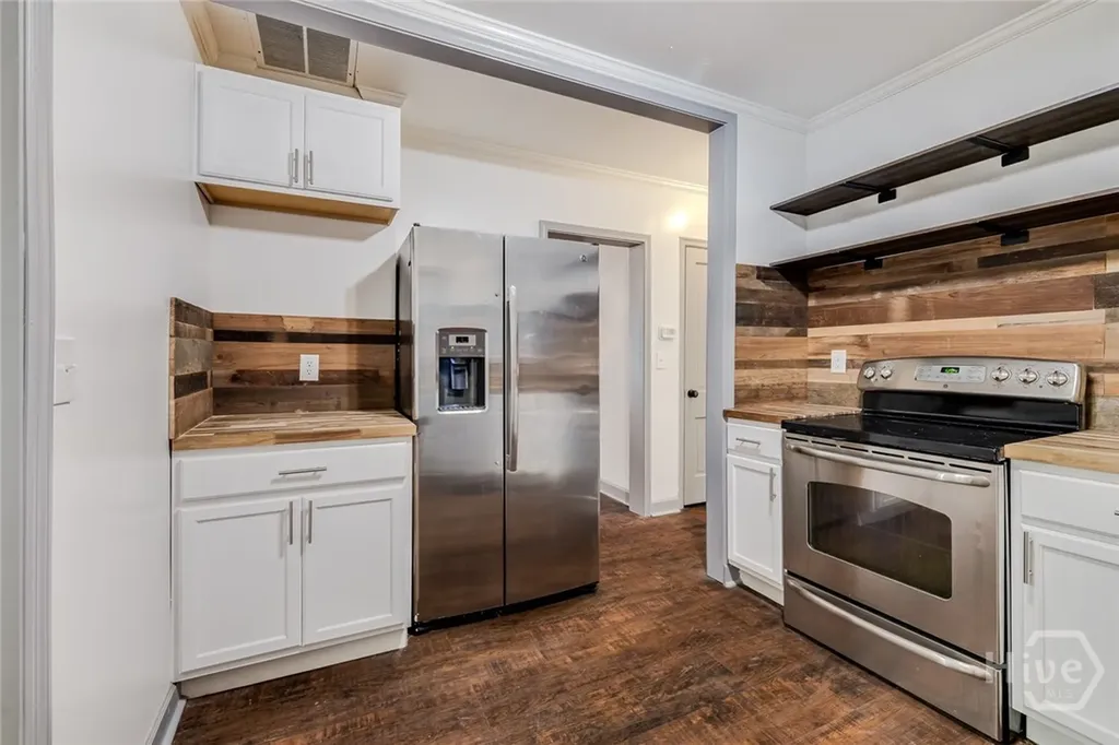 1710 E 41st Street Savannah GA 31404
