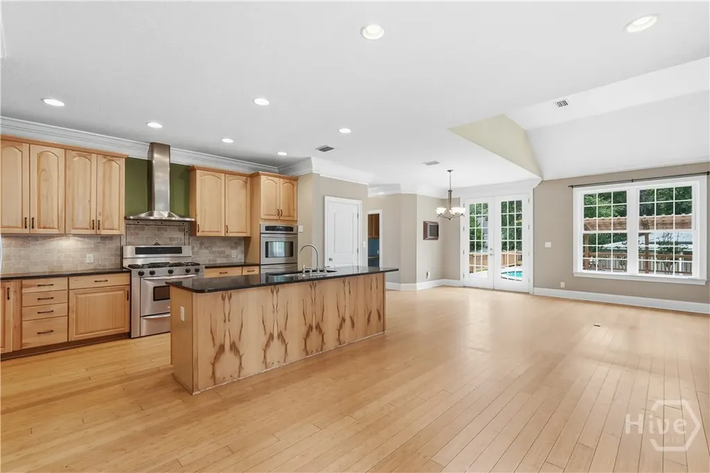 72 Bonnie Reed Passage Midway GA 31320