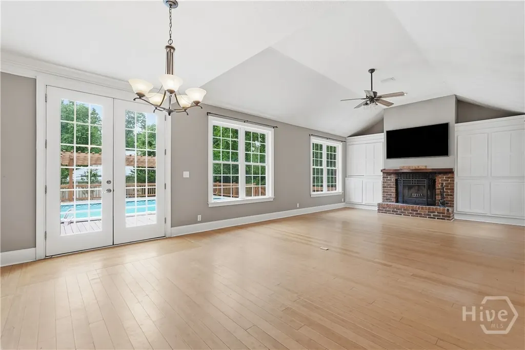 72 Bonnie Reed Passage Midway GA 31320