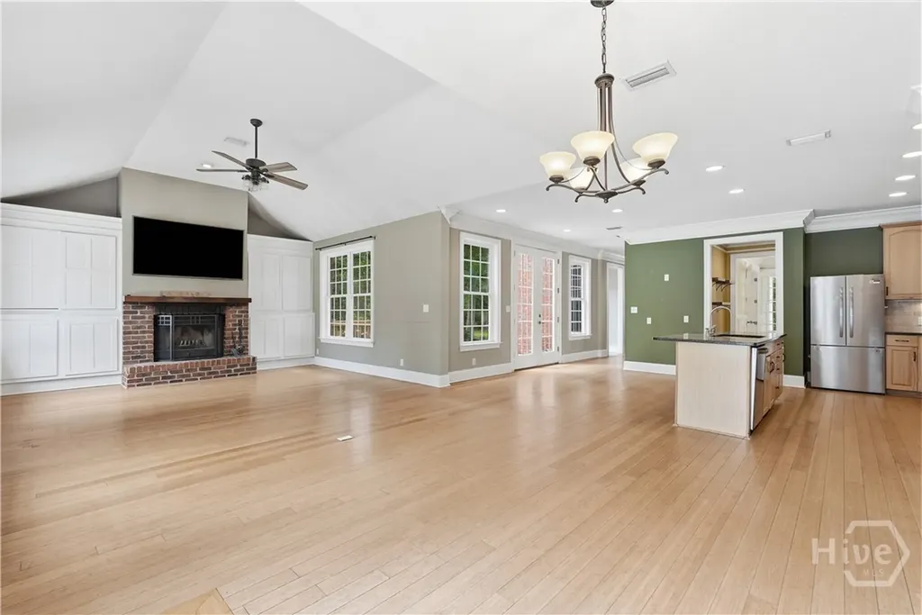 72 Bonnie Reed Passage Midway GA 31320