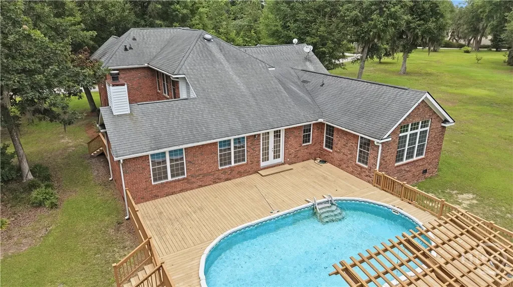 72 Bonnie Reed Passage Midway GA 31320