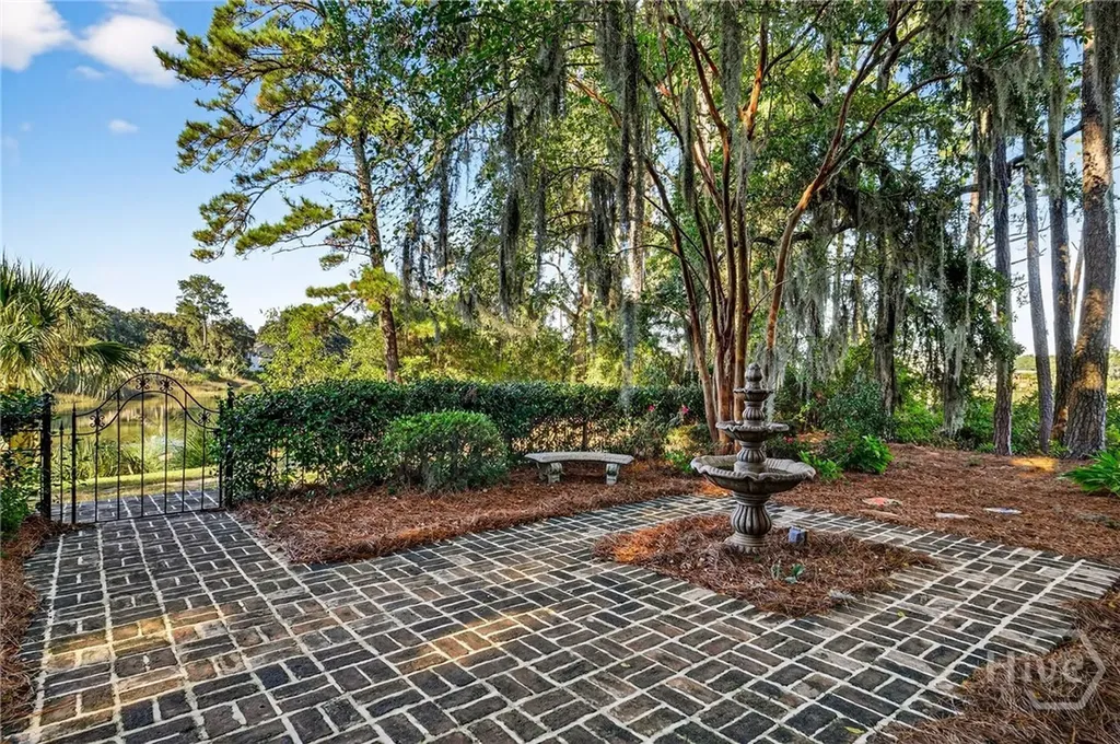 202 John Wesley Way Savannah GA 31404