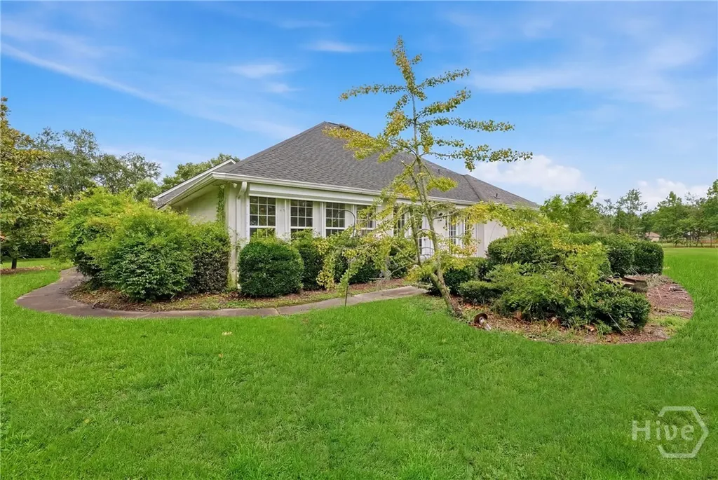 18 Purple Martin Lane Savannah GA 31419