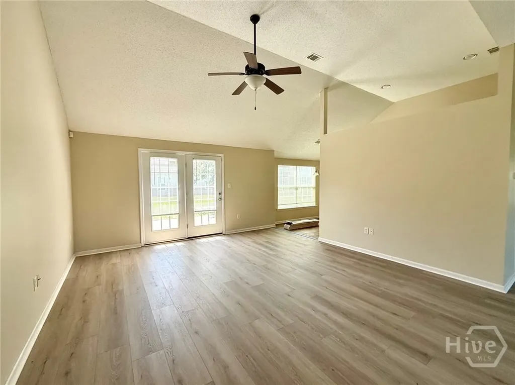 204 Standing Pine Circle Pooler GA 31322