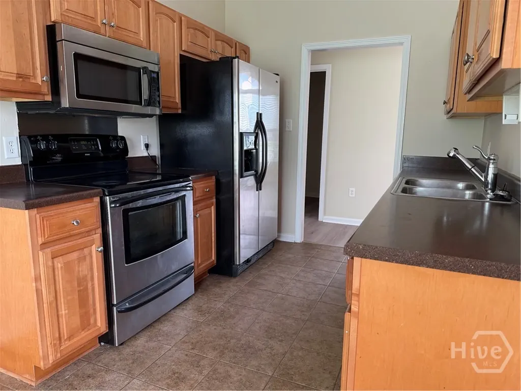 204 Standing Pine Circle Pooler GA 31322