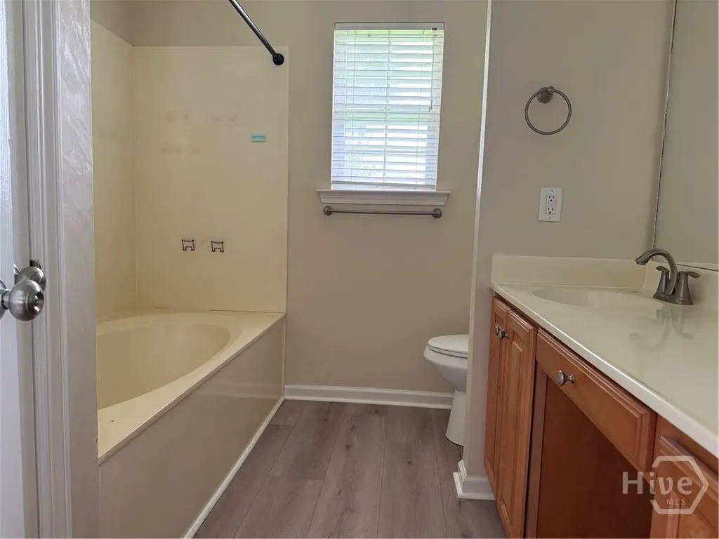204 Standing Pine Circle Pooler GA 31322