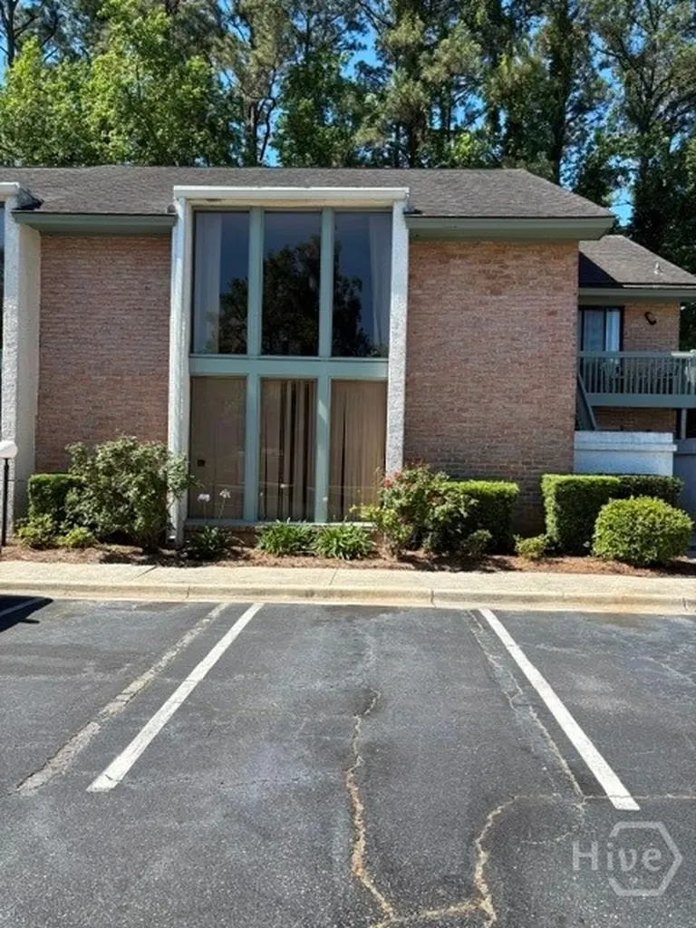 6401 Habersham Street Savannah GA 31405