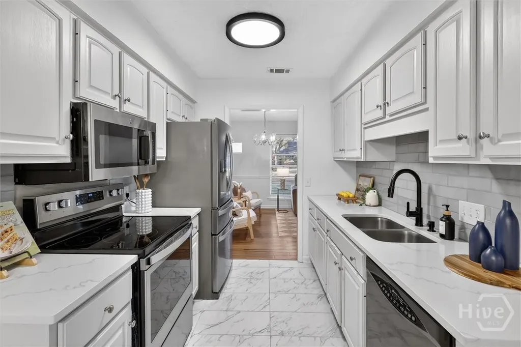 110 W Manta Cove Savannah GA 31410