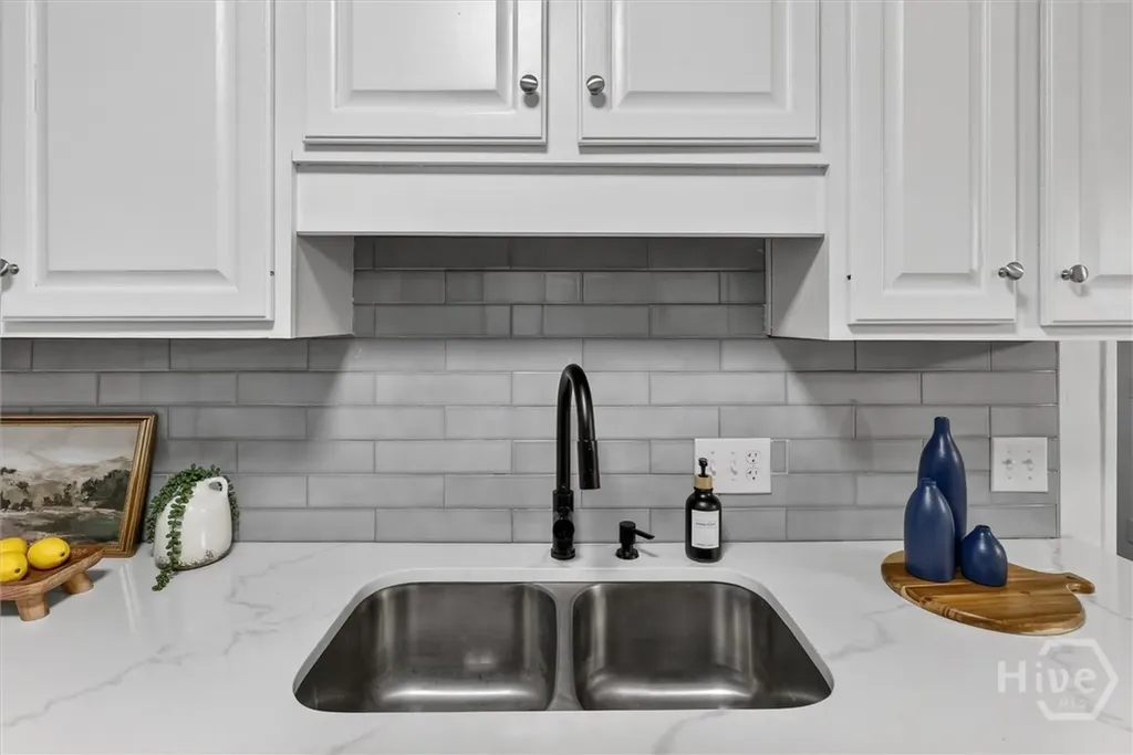 110 W Manta Cove Savannah GA 31410