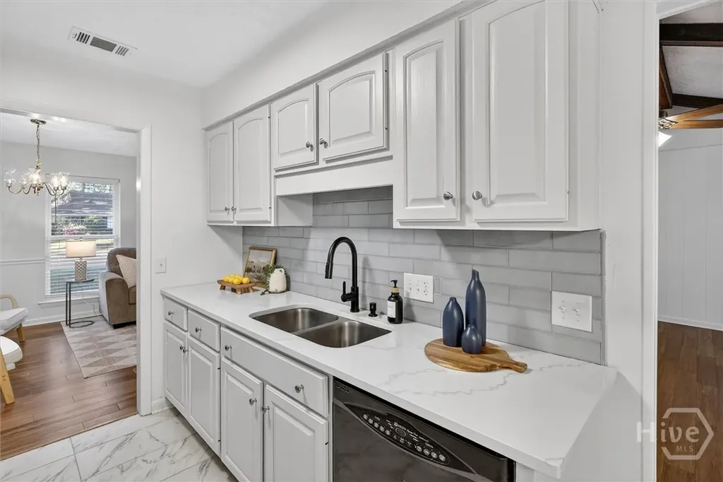 110 W Manta Cove Savannah GA 31410