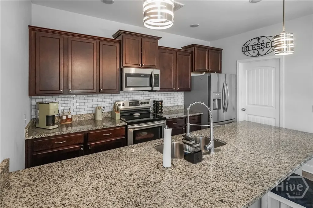 328 Coconut Drive Bloomingdale GA 31302