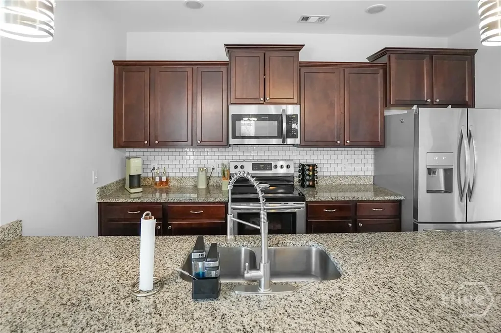 328 Coconut Drive Bloomingdale GA 31302