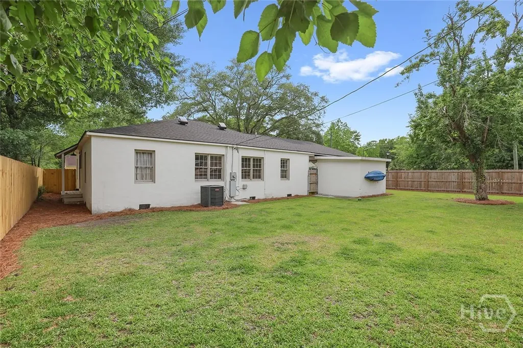 1302 E 53rd Street Savannah GA 31404