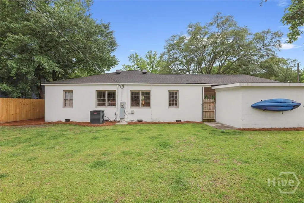 1302 E 53rd Street Savannah GA 31404