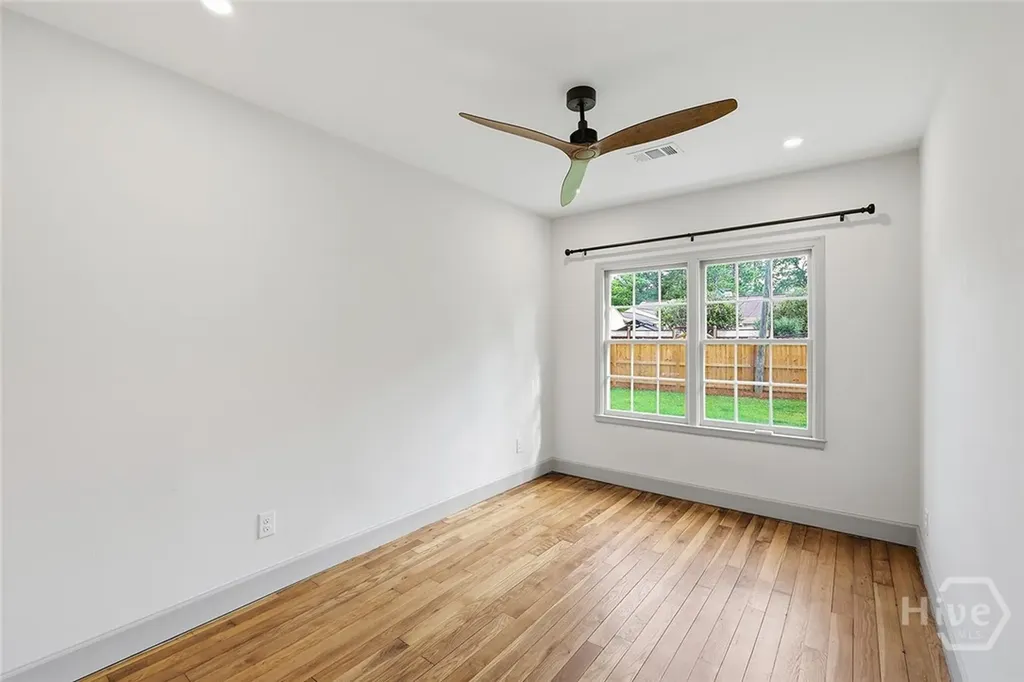 1302 E 53rd Street Savannah GA 31404