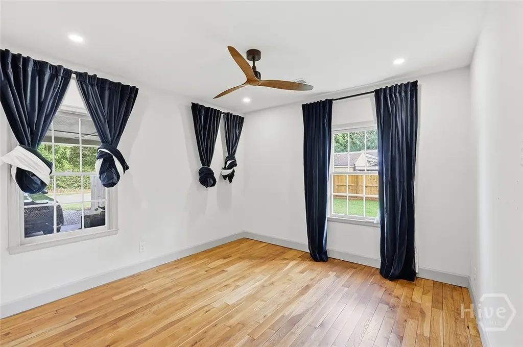 1302 E 53rd Street Savannah GA 31404