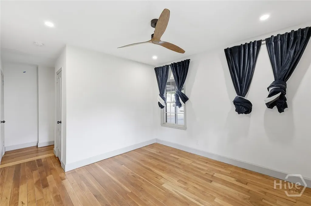 1302 E 53rd Street Savannah GA 31404