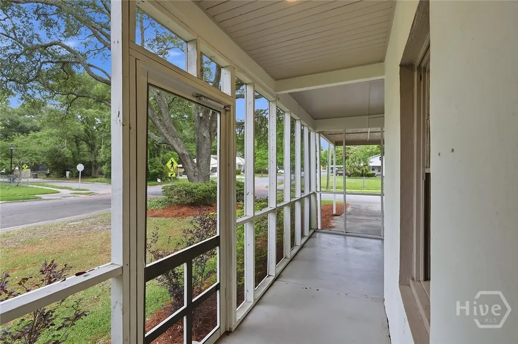 1302 E 53rd Street Savannah GA 31404