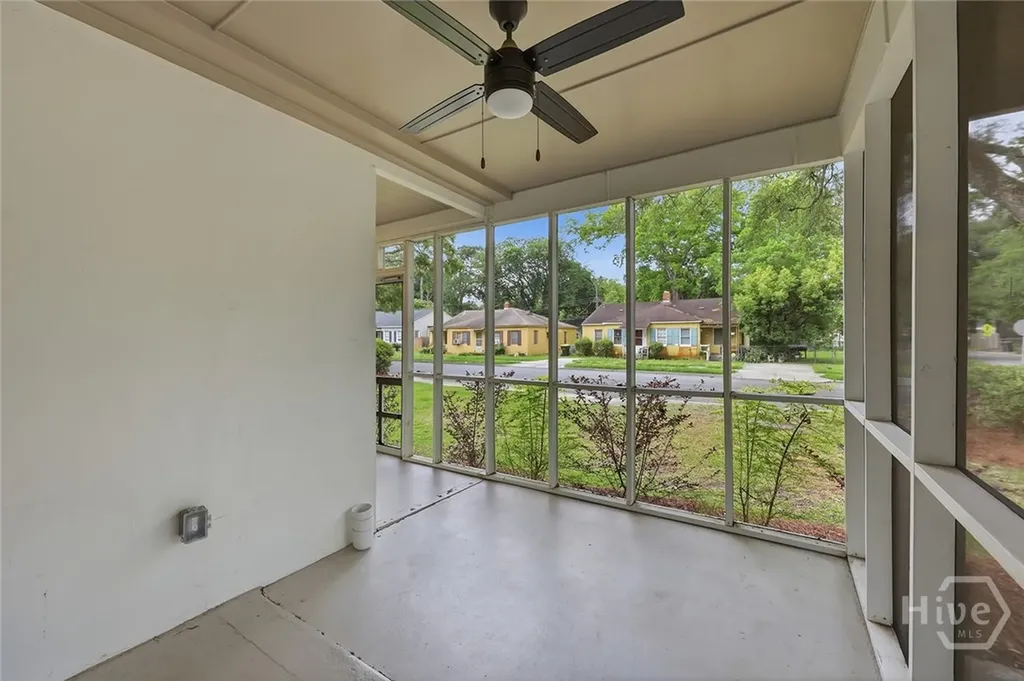 1302 E 53rd Street Savannah GA 31404