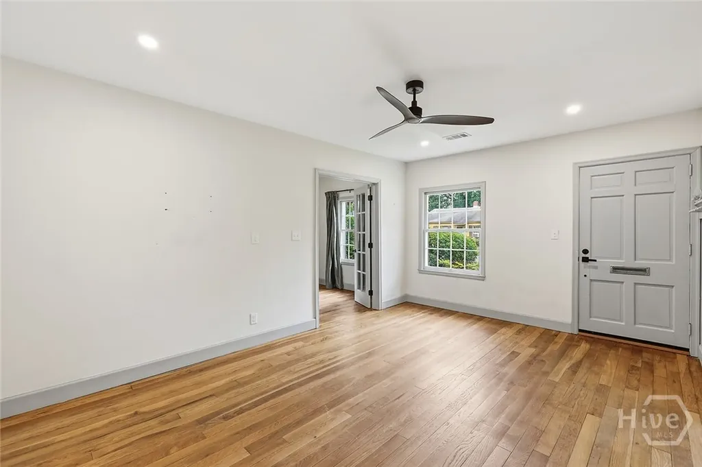 1302 E 53rd Street Savannah GA 31404