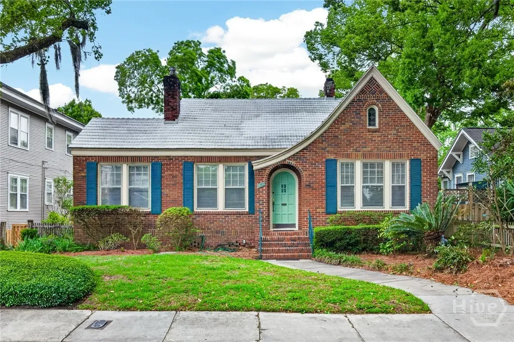 417 E 49th Street Savannah GA 31405
