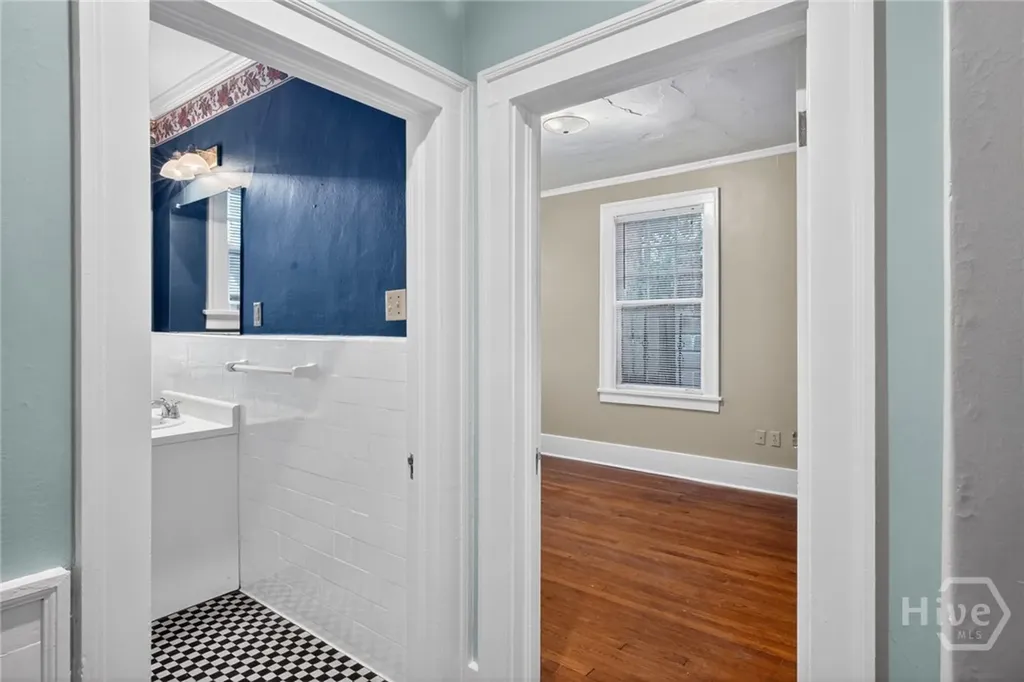 417 E 49th Street Savannah GA 31405