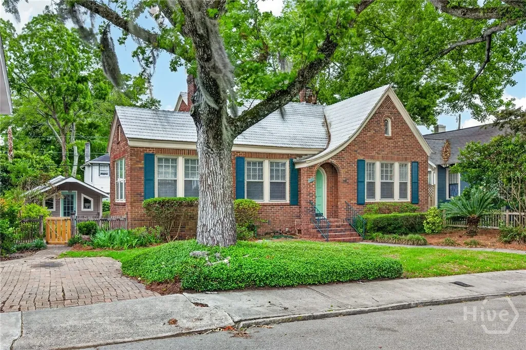 417 E 49th Street Savannah GA 31405