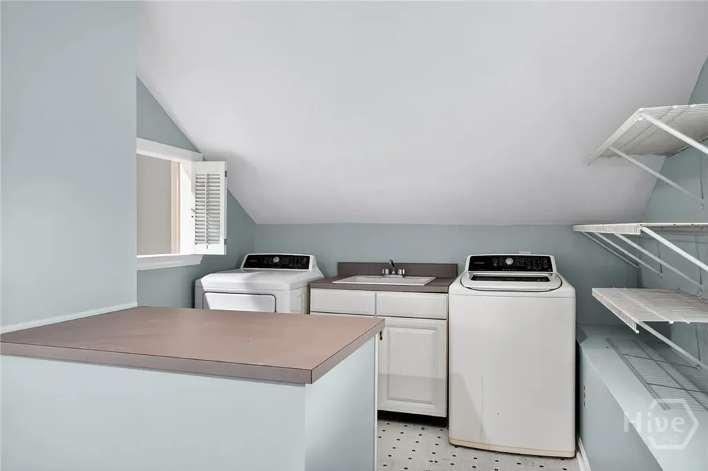 417 E 49th Street Savannah GA 31405