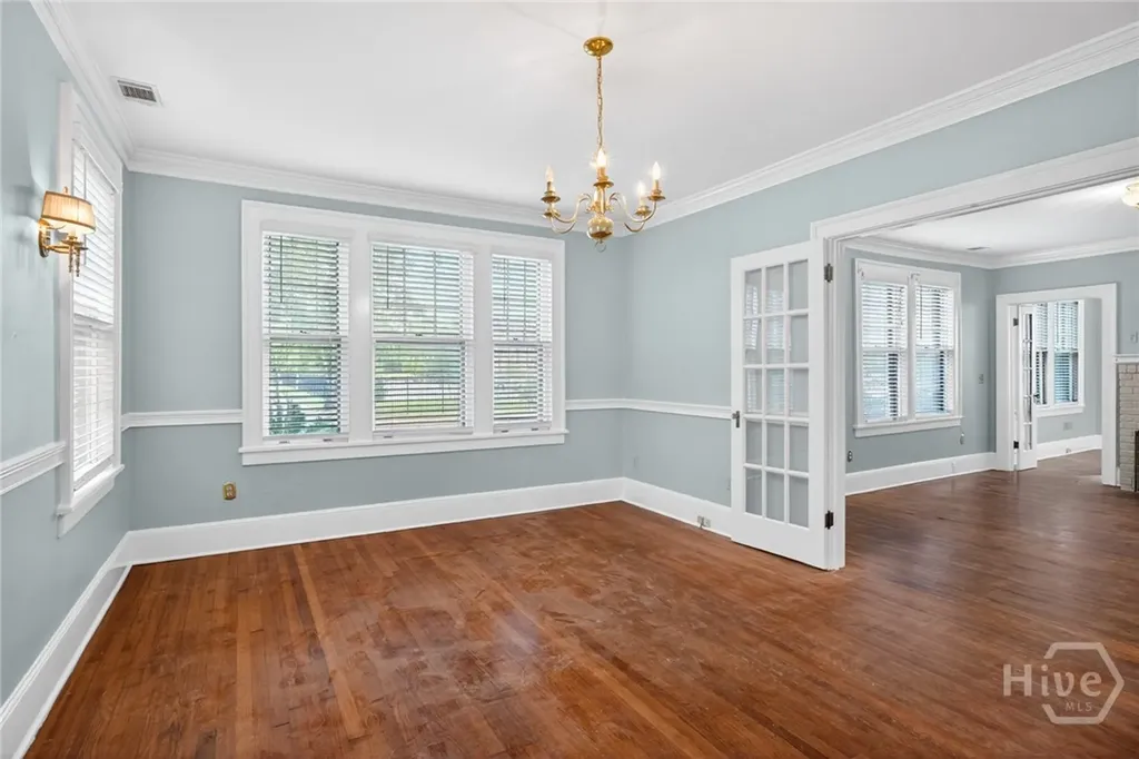 417 E 49th Street Savannah GA 31405