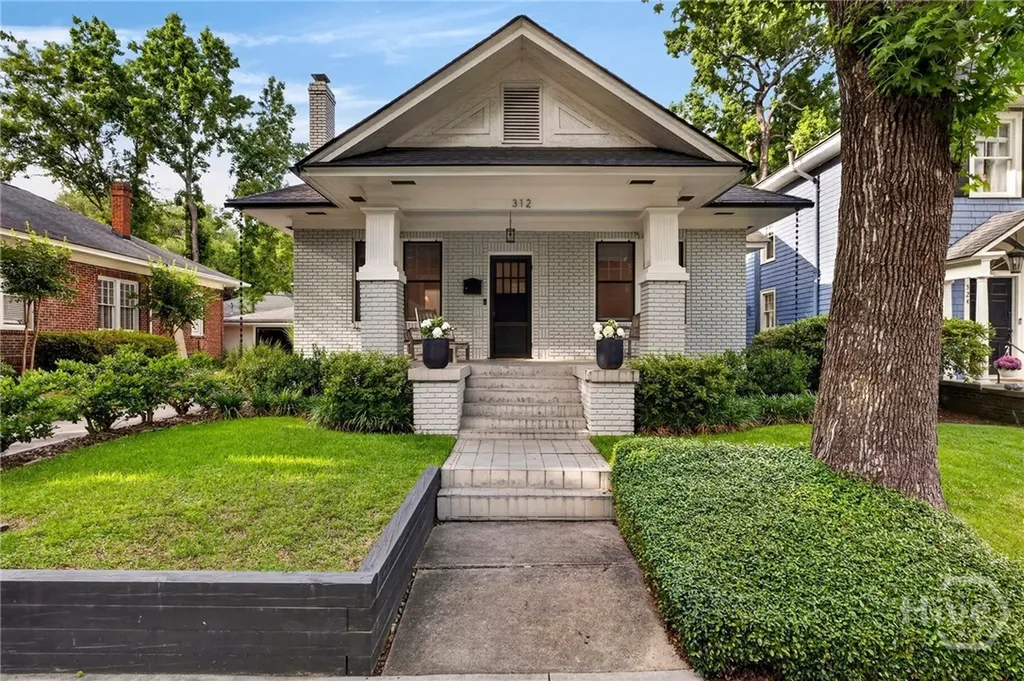 312 E 48th Street Savannah GA 31405