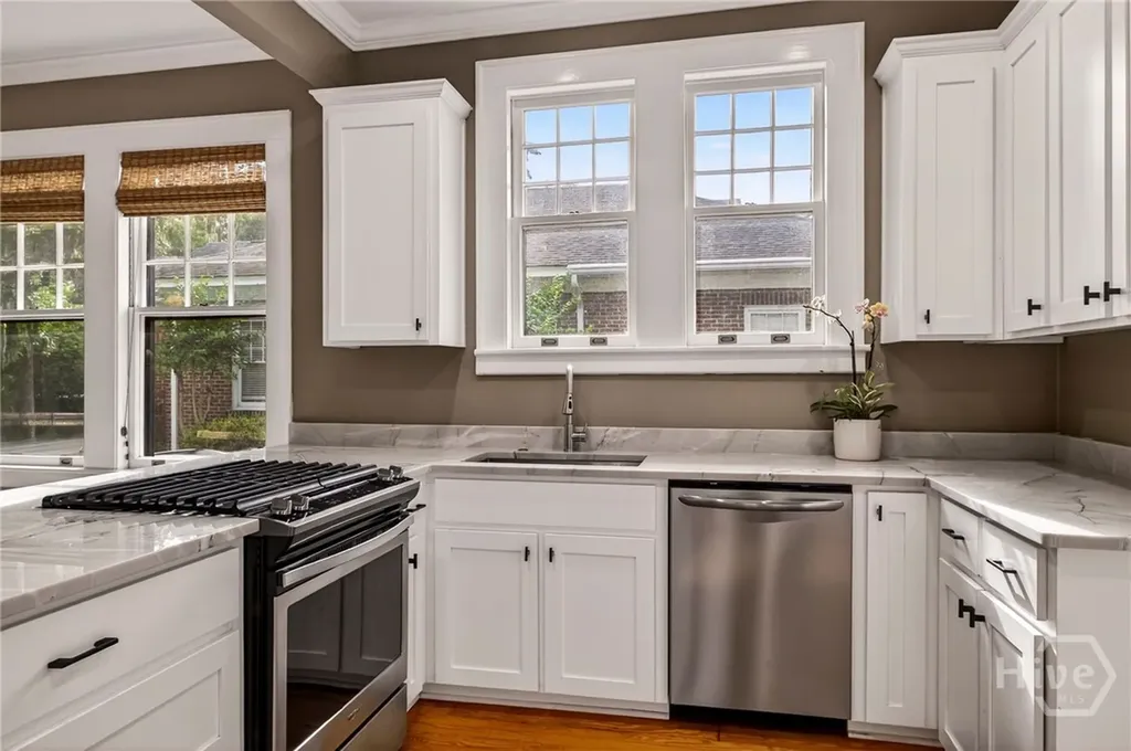 312 E 48th Street Savannah GA 31405