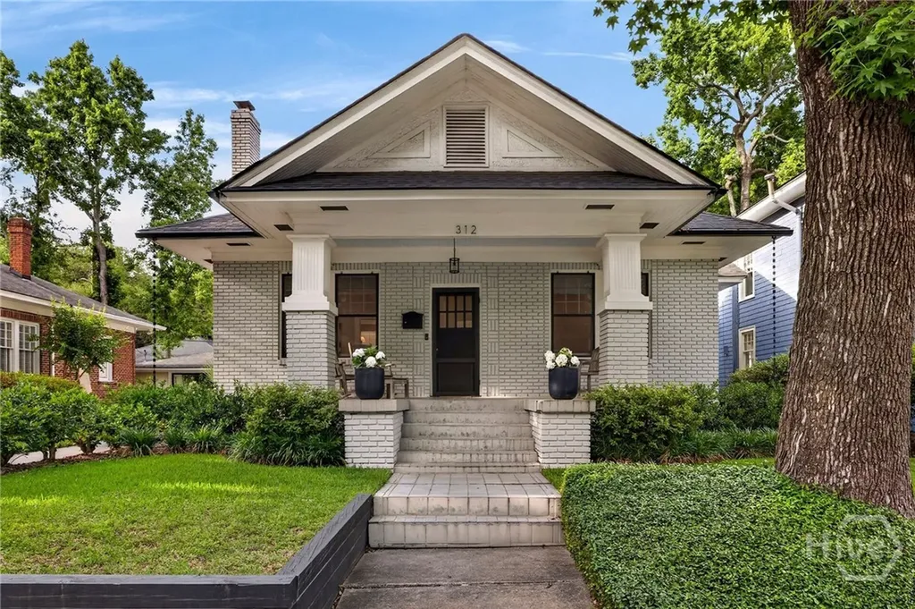 312 E 48th Street Savannah GA 31405