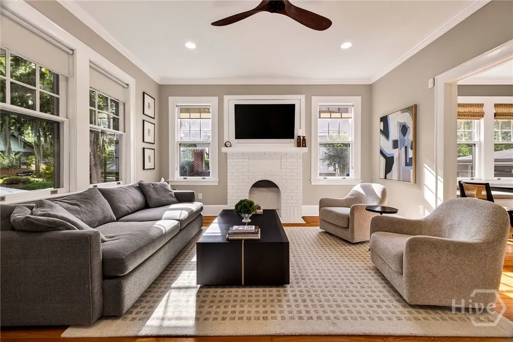 312 E 48th Street Savannah GA 31405
