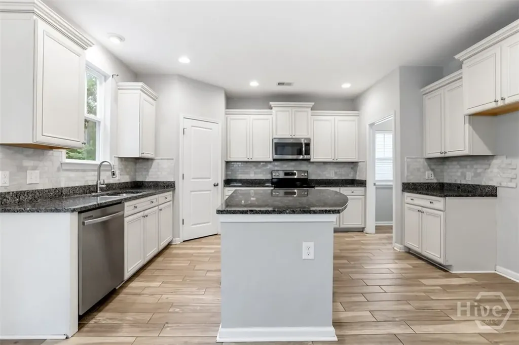2688 Garden Hills Loop Richmond Hill GA 31324