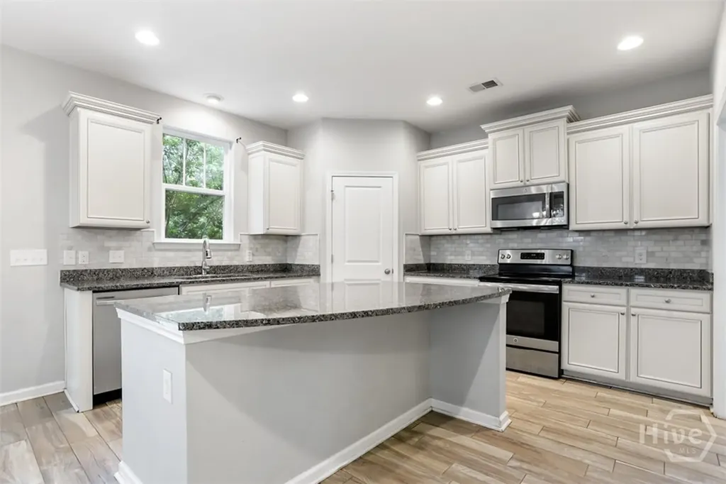 2688 Garden Hills Loop Richmond Hill GA 31324
