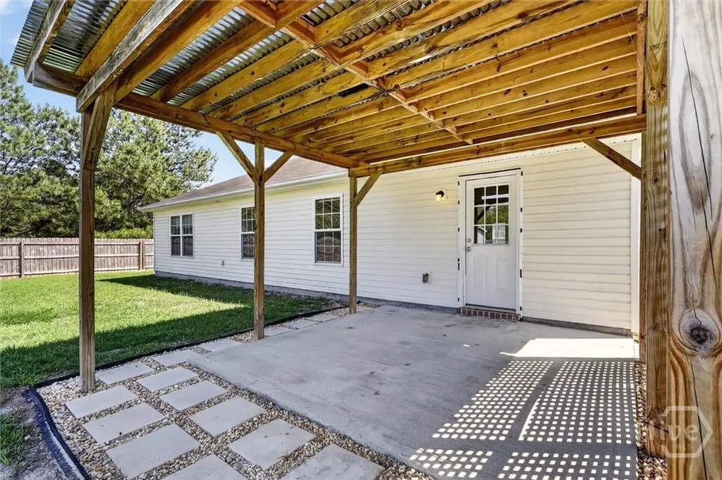 365 Creekside Circle Ellabell GA 31308