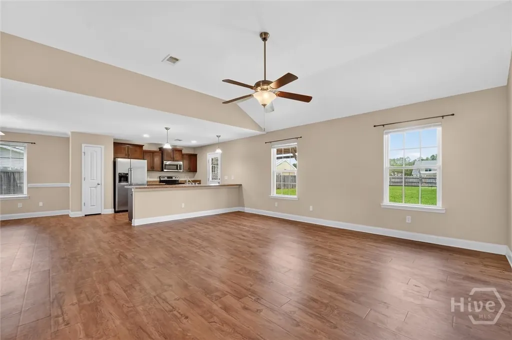 365 Creekside Circle Ellabell GA 31308