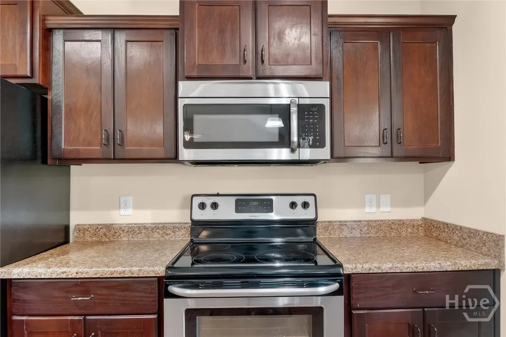 365 Creekside Circle Ellabell GA 31308